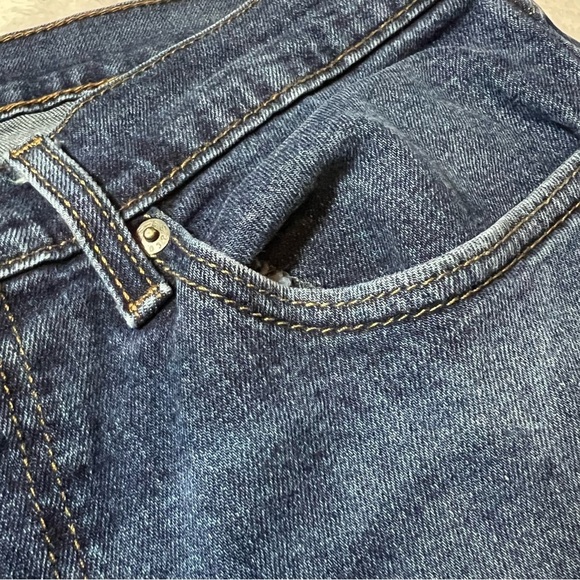 Levi’s Signature Women’s Athletic Jeans - Size 32x32 - Picture 5 of 16